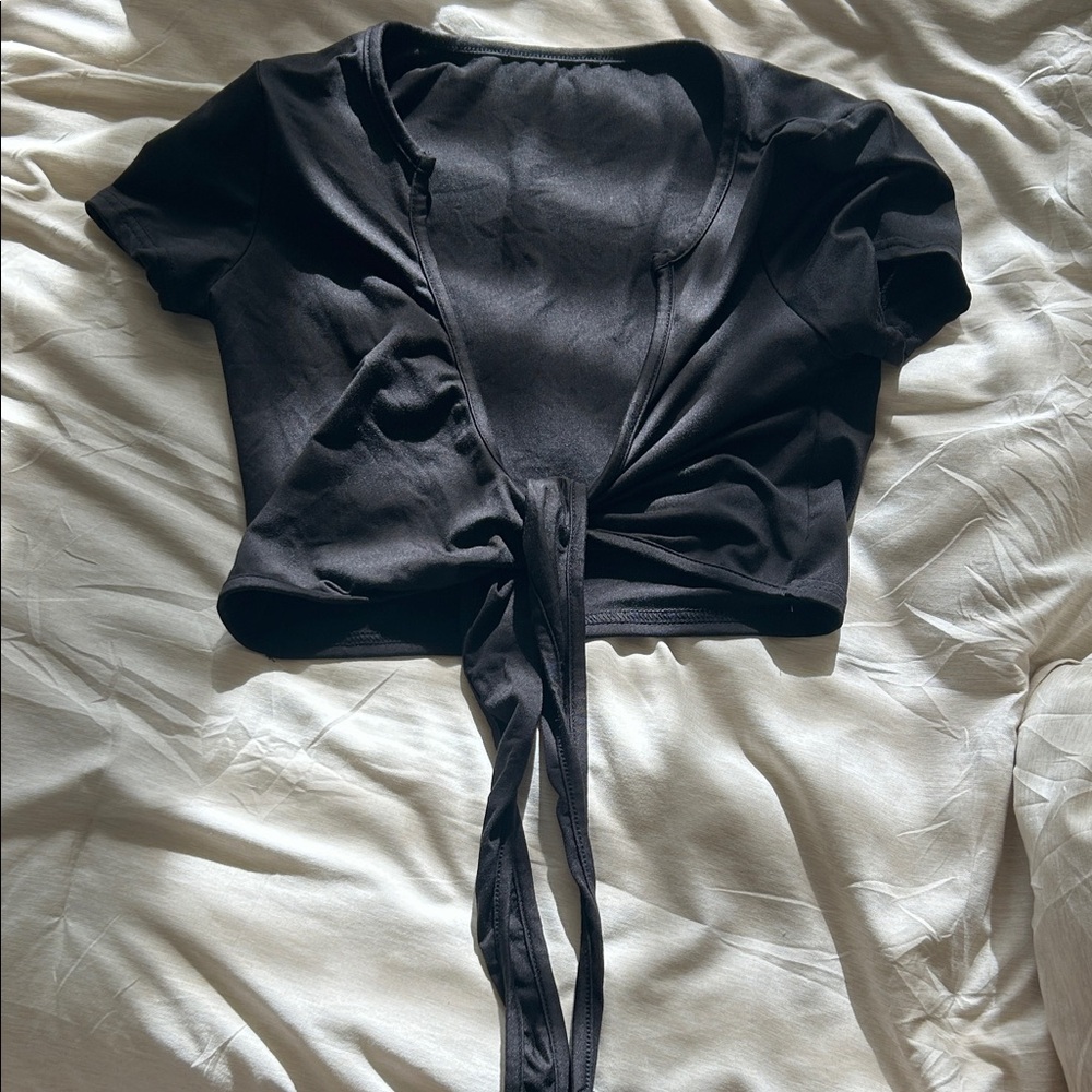 Elegant Black Tie-Front Short Sleeve Top